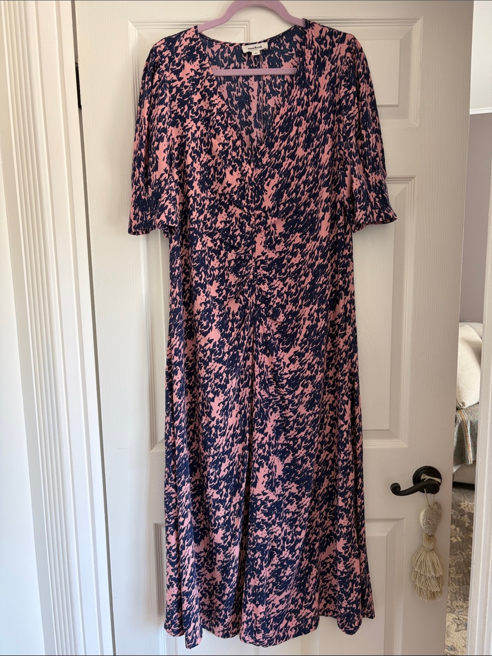 Soaked in Luxury SLSylvia V-Neck Pink and Navy Abstract Midi Dress Size Large